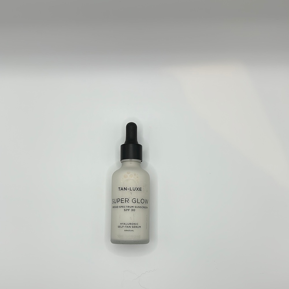 Super Glow Hyaluronic Self-Tan Serum - White